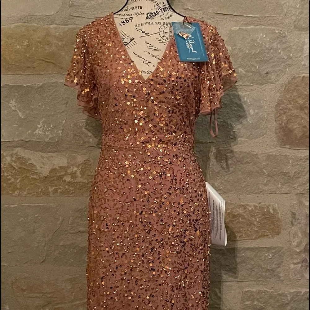 Mac Duggal Rose Gold Sequin V-Neck Flutter Sleeve Dress | Size 2. Rose Gold - Picture 2 of 8